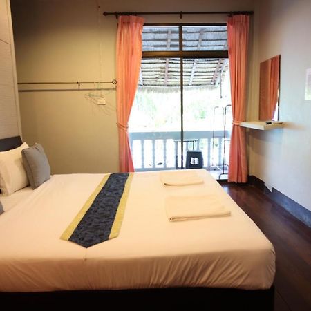 Marina Hut Guest House Ko Lanta Kültér fotó