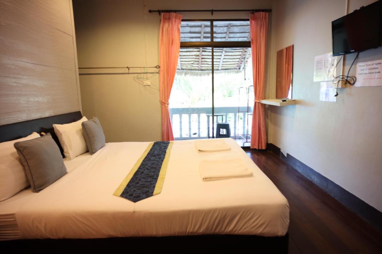 Marina Hut Guest House Ko Lanta Kültér fotó
