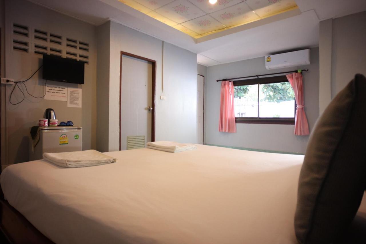 Marina Hut Guest House Ko Lanta Kültér fotó